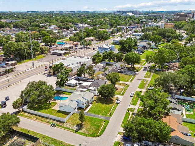 2102 W FERRIS AVENUE, Tampa, FL 33603