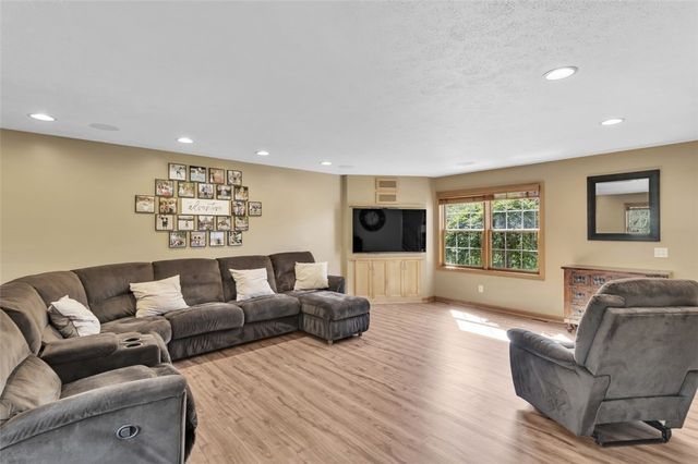 9227 Marshall Rd, Cranberry Twp, PA 16066