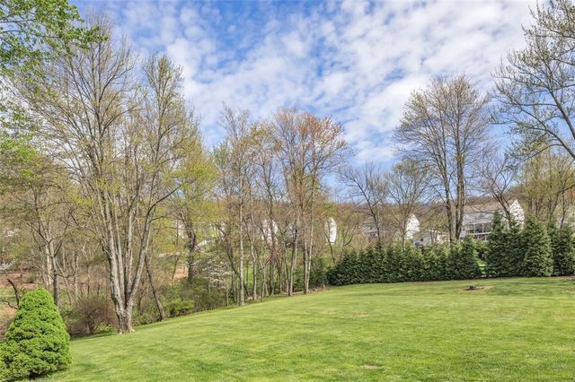 9227 Marshall Rd, Cranberry Twp, PA 16066