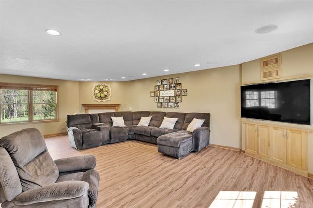9227 Marshall Rd, Cranberry Twp, PA 16066