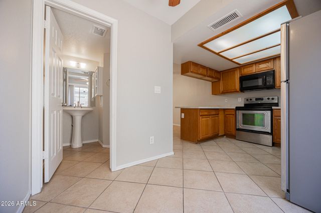 1055 W 5TH Street 18, Tempe, AZ 85281