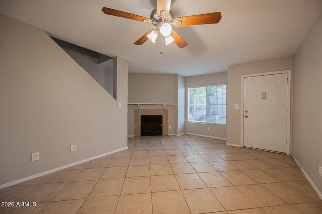 1055 W 5TH Street 18, Tempe, AZ 85281