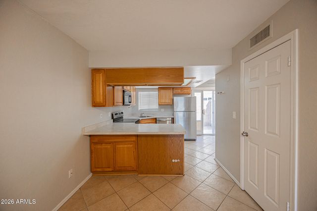 1055 W 5TH Street 18, Tempe, AZ 85281