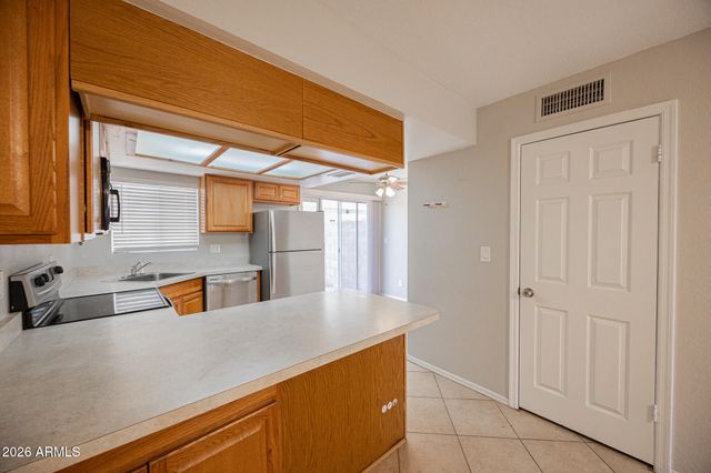 1055 W 5TH Street 18, Tempe, AZ 85281