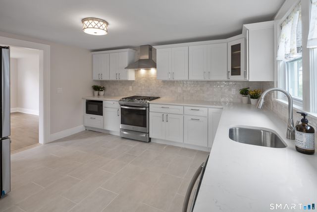 287 Glenbrook Road, Stamford, CT 06906