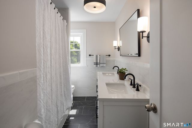 287 Glenbrook Road, Stamford, CT 06906