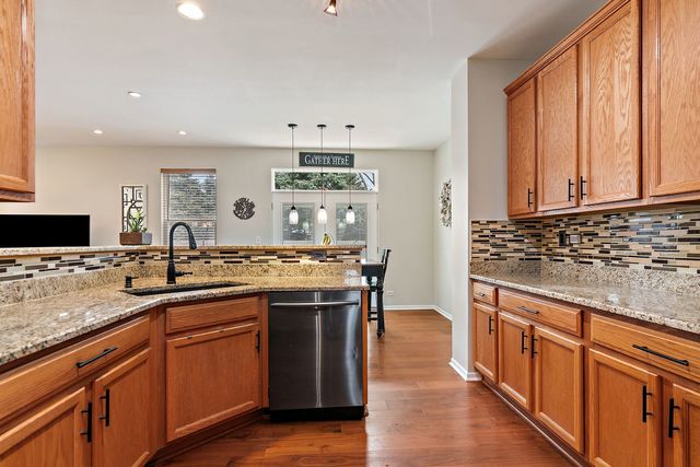 502 Vernon Drive, Oswego, IL 60543