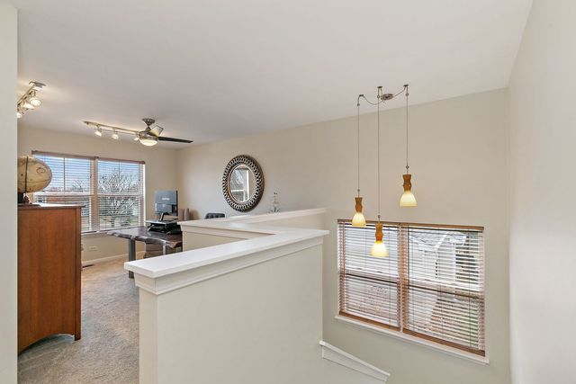 502 Vernon Drive, Oswego, IL 60543