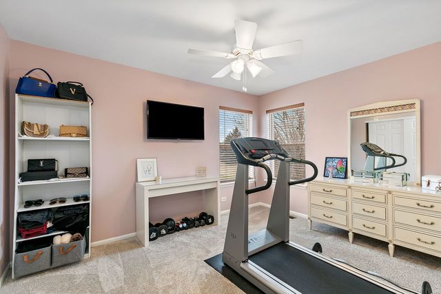 502 Vernon Drive, Oswego, IL 60543