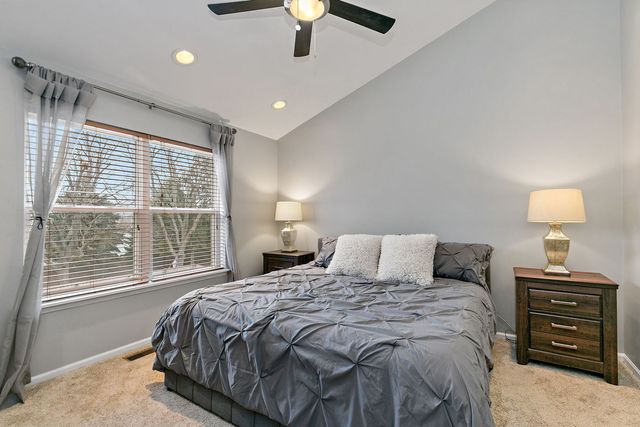 502 Vernon Drive, Oswego, IL 60543