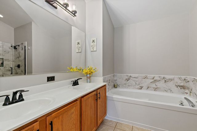 502 Vernon Drive, Oswego, IL 60543