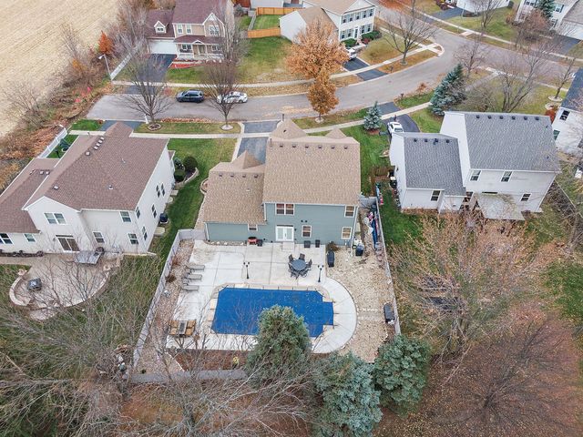 502 Vernon Drive, Oswego, IL 60543