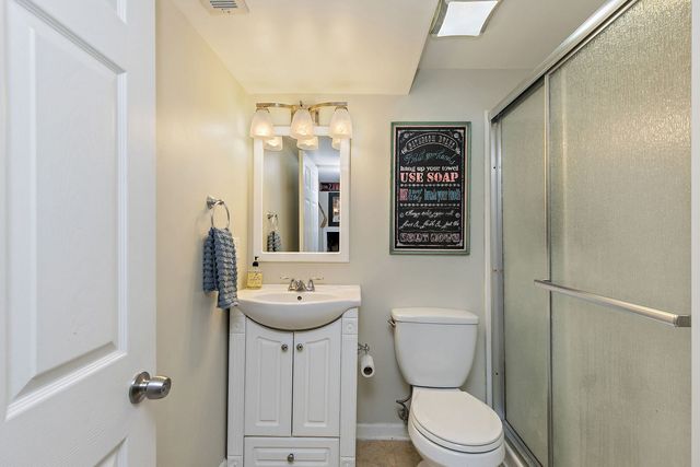 502 Vernon Drive, Oswego, IL 60543