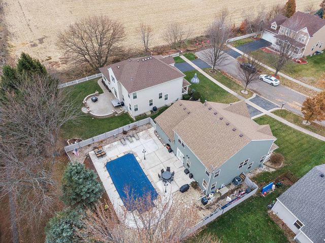 502 Vernon Drive, Oswego, IL 60543