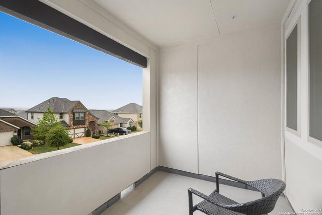 2071 COWAN DR, New Braunfels, TX 78132