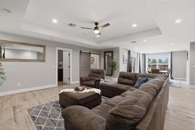 2733 SW 64th Street, Oklahoma City, OK 73159