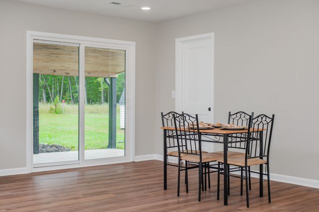 1221 Hillcrest Dr, Manchester, TN 37355