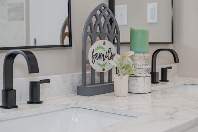 1221 Hillcrest Dr, Manchester, TN 37355