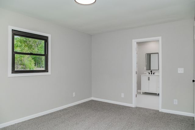 1221 Hillcrest Dr, Manchester, TN 37355