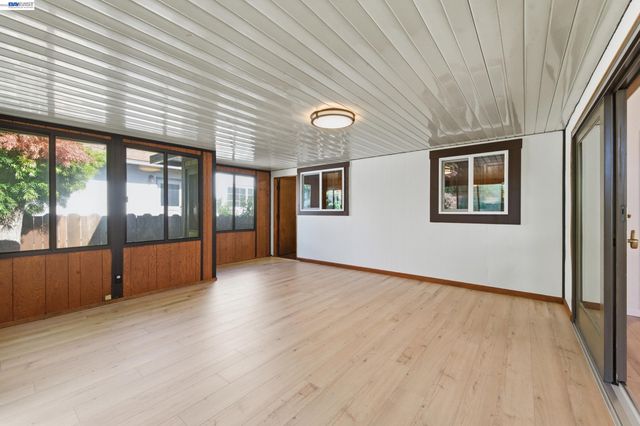 3586 Somerset Ave, Castro Valley, CA 94546