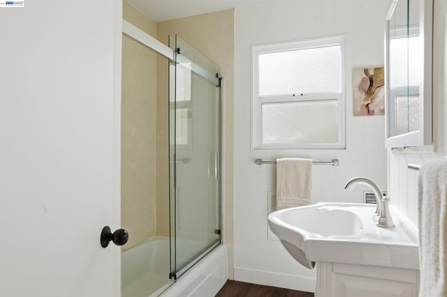 3586 Somerset Ave, Castro Valley, CA 94546