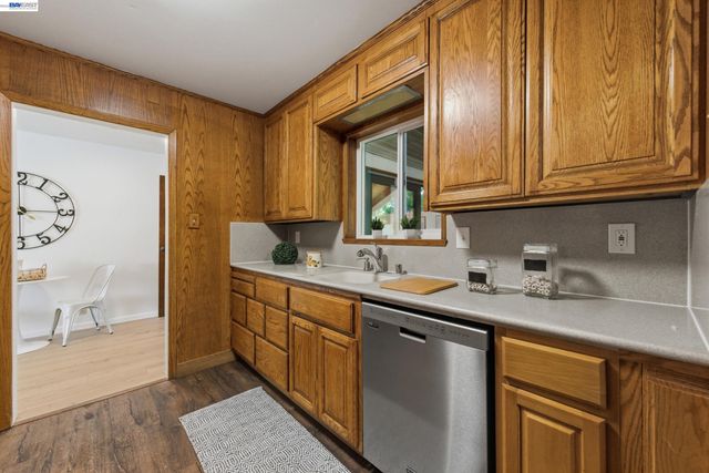 3586 Somerset Ave, Castro Valley, CA 94546