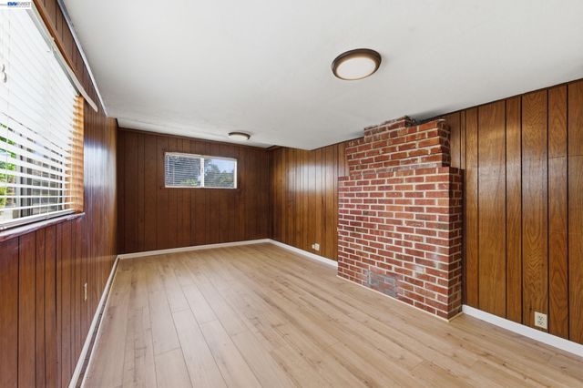 3586 Somerset Ave, Castro Valley, CA 94546