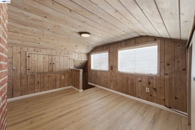 3586 Somerset Ave, Castro Valley, CA 94546