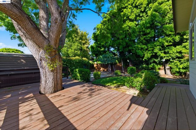 3586 Somerset Ave, Castro Valley, CA 94546