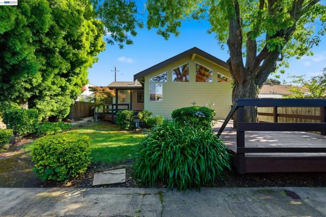 3586 Somerset Ave, Castro Valley, CA 94546