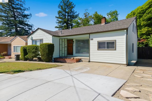 3586 Somerset Ave, Castro Valley, CA 94546