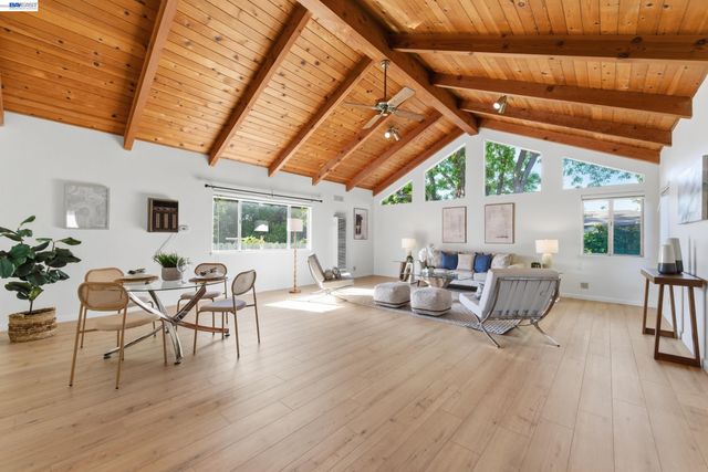 3586 Somerset Ave, Castro Valley, CA 94546