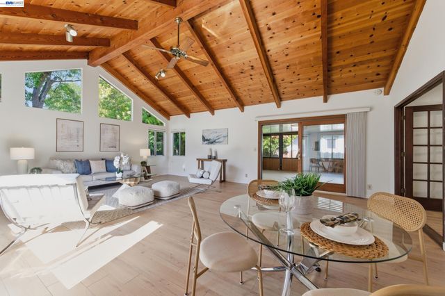 3586 Somerset Ave, Castro Valley, CA 94546