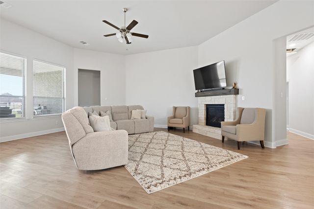 8295 Honeywell Avenue, Greenville, TX 75402