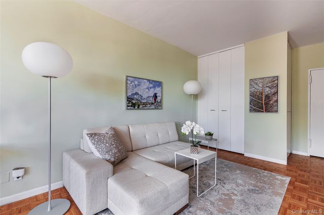 555 Kappock Street 1R, Bronx, NY 10463