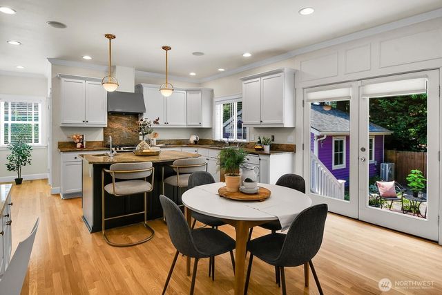 8545 Densmore Avenue N, Seattle, WA 98103