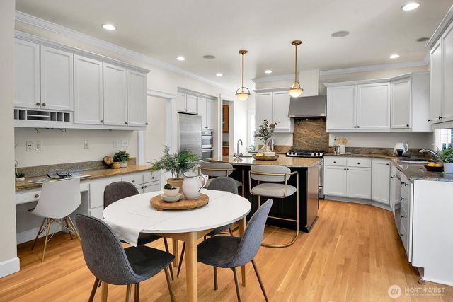 8545 Densmore Avenue N, Seattle, WA 98103