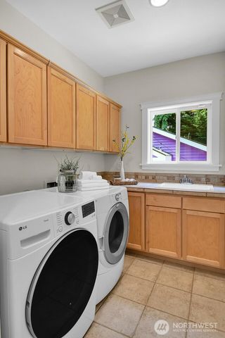 8545 Densmore Avenue N, Seattle, WA 98103