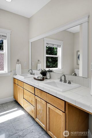 8545 Densmore Avenue N, Seattle, WA 98103