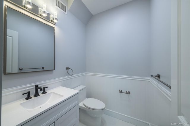 19 Beverly Road, New Rochelle, NY 10804
