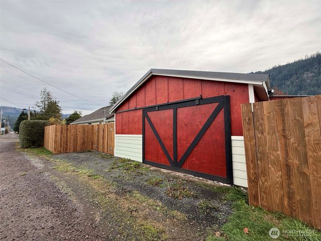 254 5th Street, Morton, WA 98356