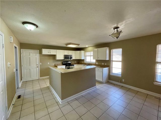 110 Rogers Circle Drive, Springdale, AR 72764