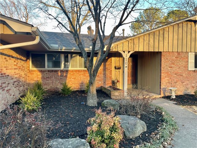 110 Rogers Circle Drive, Springdale, AR 72764