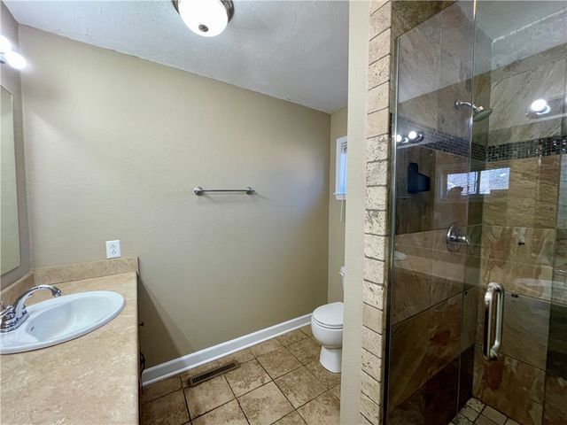 110 Rogers Circle Drive, Springdale, AR 72764