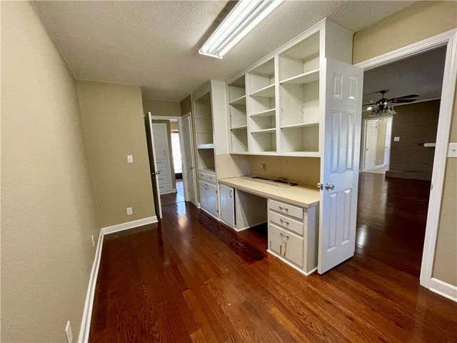 110 Rogers Circle Drive, Springdale, AR 72764