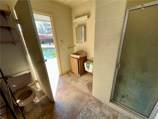 110 Rogers Circle Drive, Springdale, AR 72764