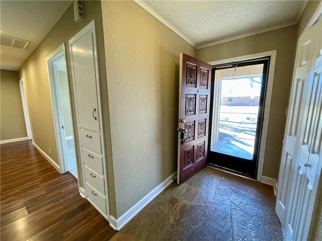 110 Rogers Circle Drive, Springdale, AR 72764