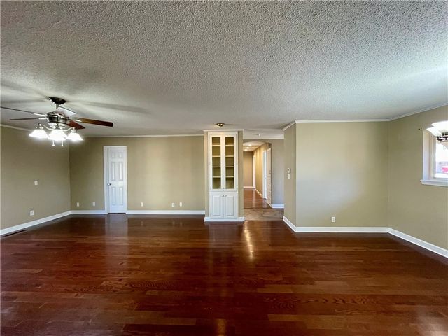 110 Rogers Circle Drive, Springdale, AR 72764