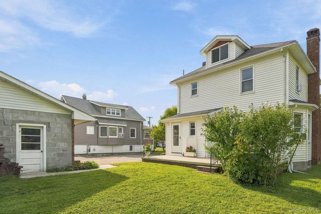 8 Lancaster Avenue, Montrose, NY 10548
