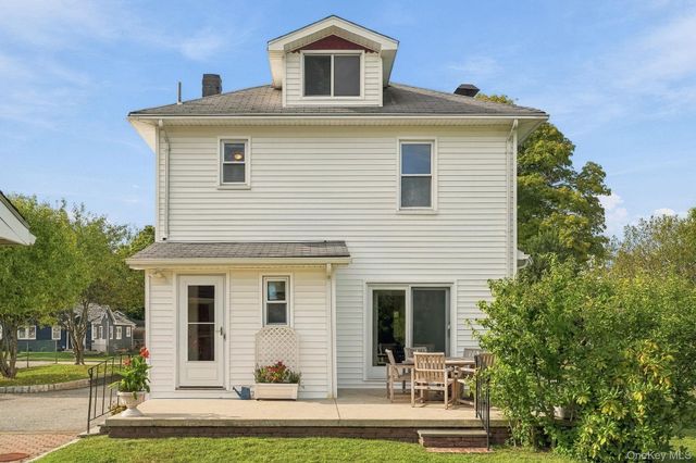 8 Lancaster Avenue, Montrose, NY 10548